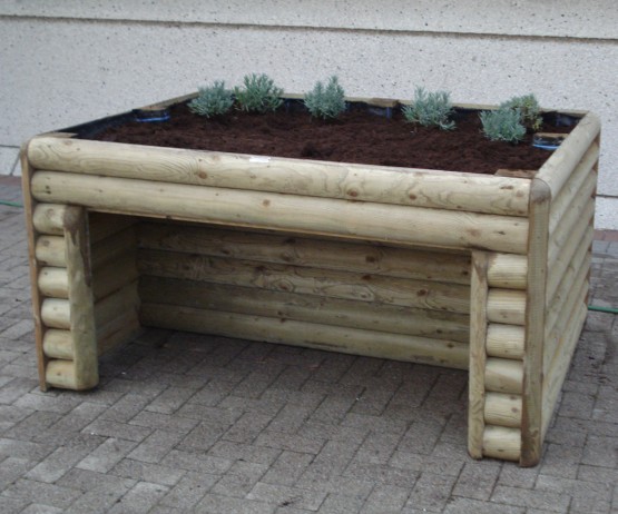 Planter with Wheelchair Access