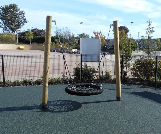Junior Basket Swing for inclusive play