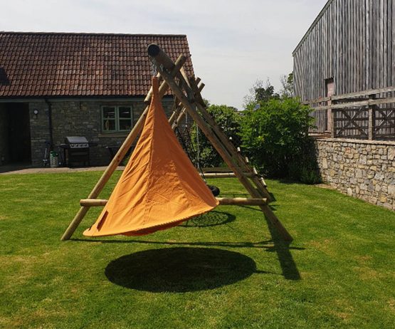 Family Basket Swing with Ladder and Net Extension